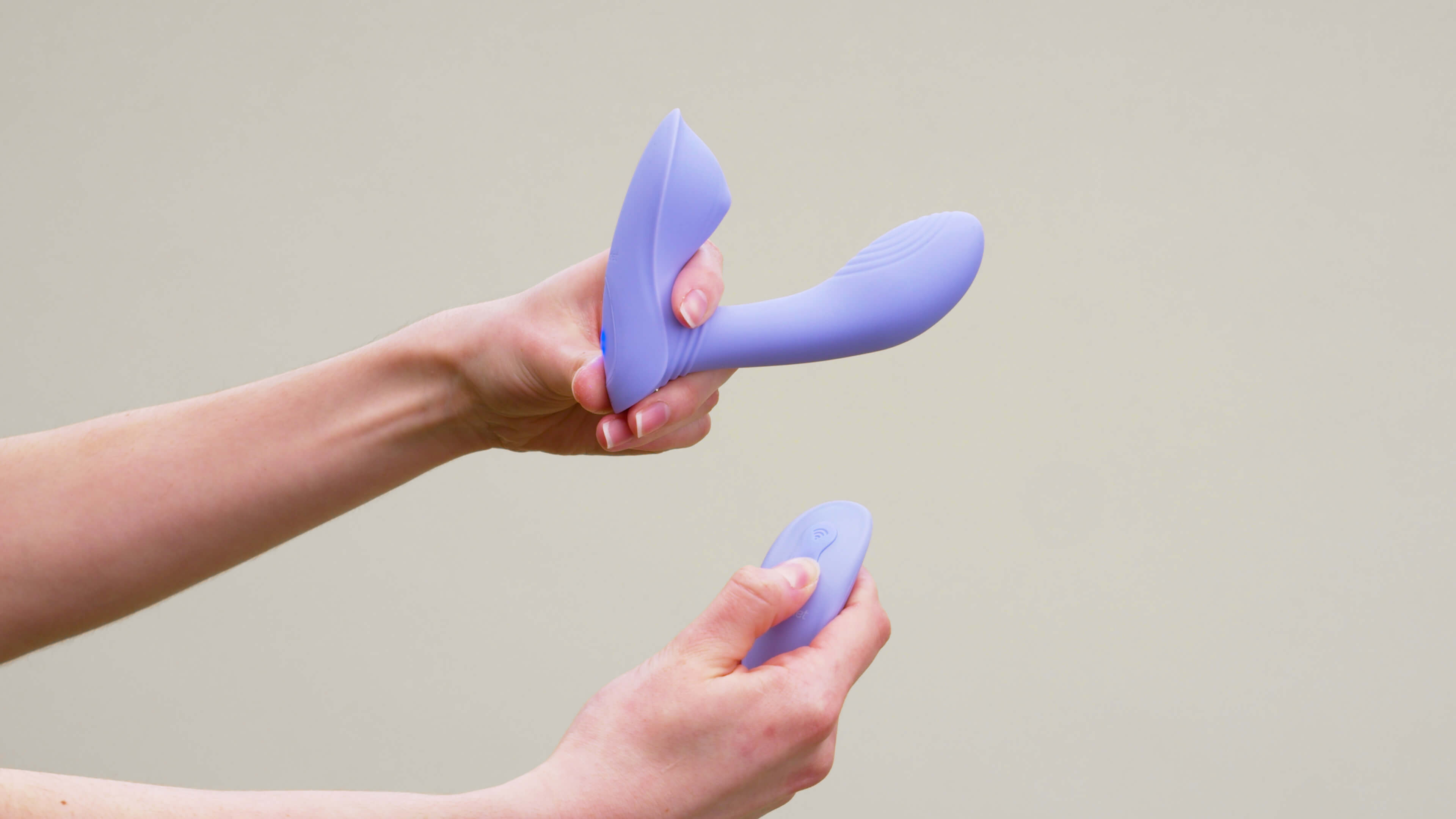 DittoVibe 2 - Wearable G Spot and Clit Vibrator with Remote Control