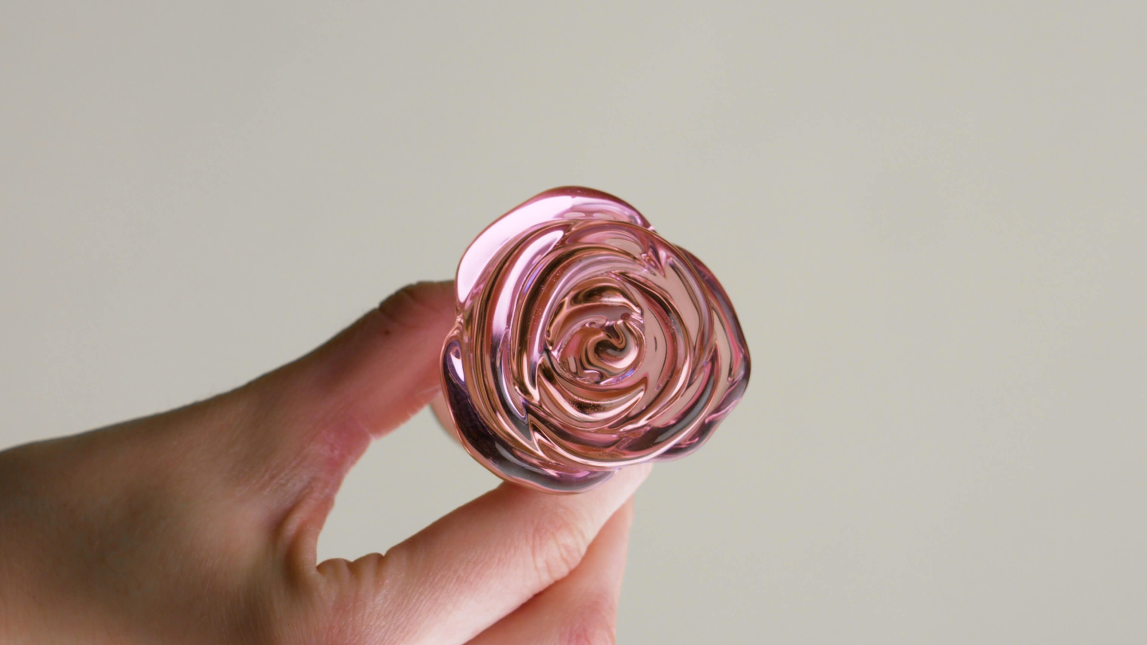 Glass Rosebud Plug 5"