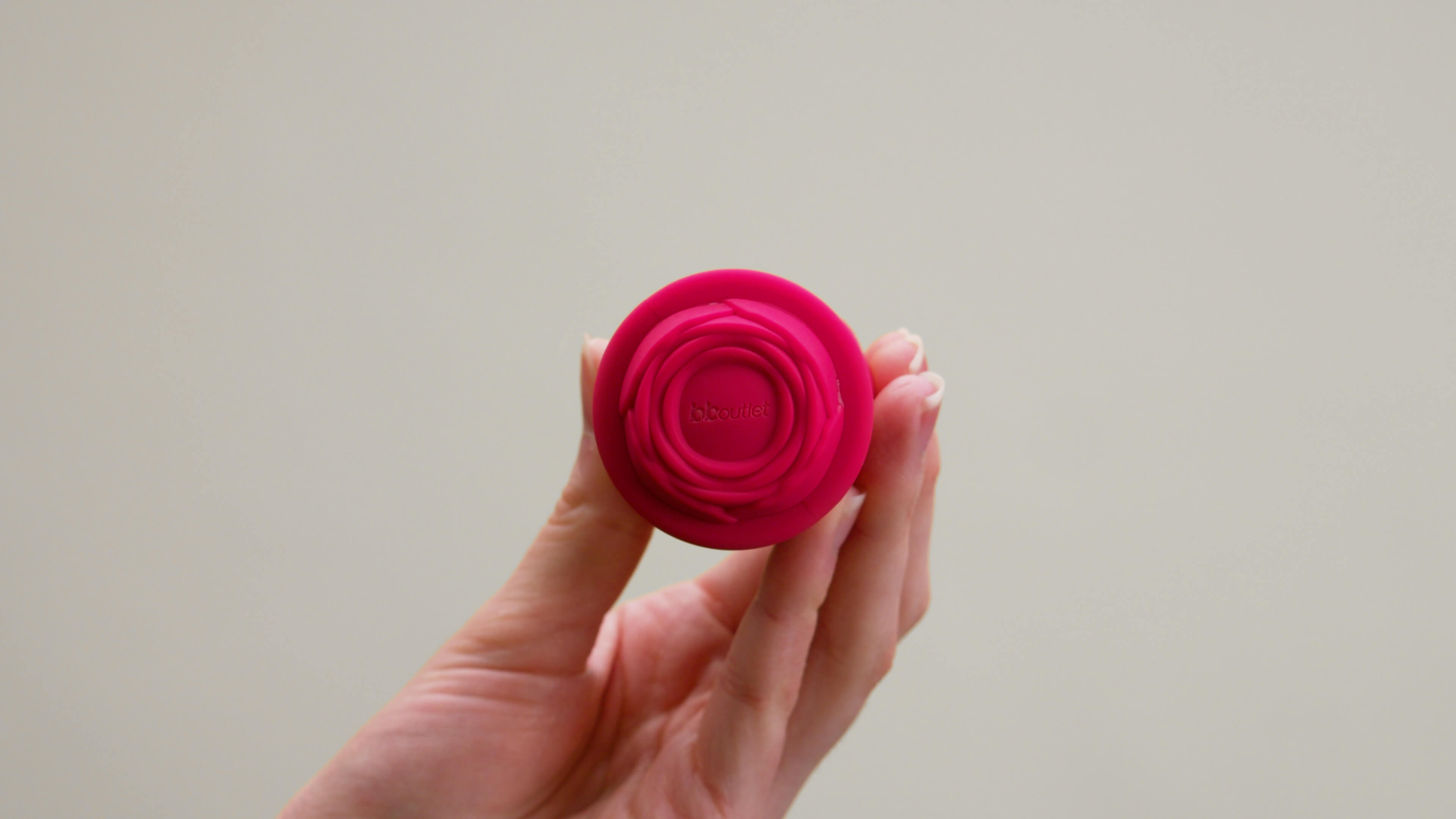 RoseBud - Remote Controlled Vibrating Butt Plug